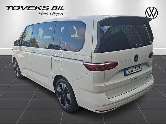 Volkswagen Multivan 3 of 14