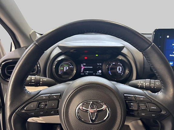 Toyota Yaris 15 of 19