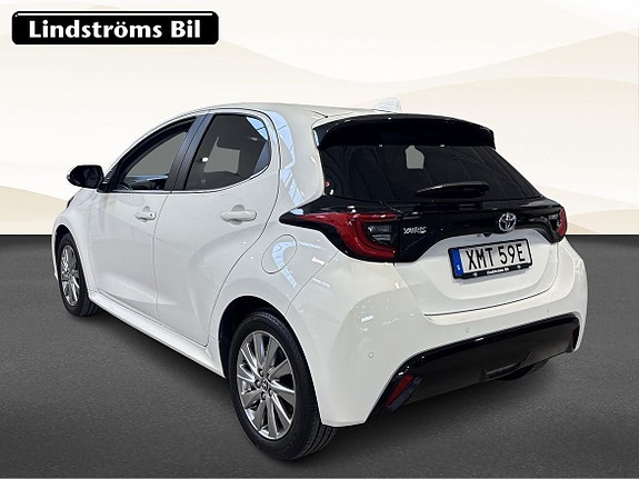 Toyota Yaris 4 of 19