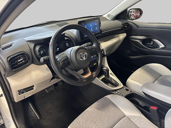 Toyota Yaris 14 of 19
