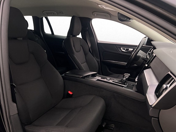 Volvo V60 Cross Country 9 of 30