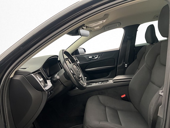 Volvo V60 Cross Country 11 of 30