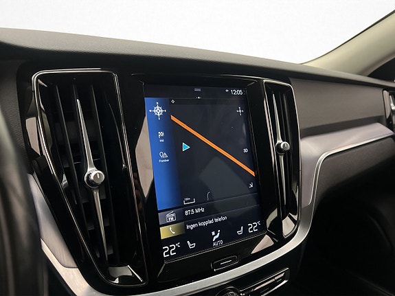 Volvo V60 Cross Country 13 of 30