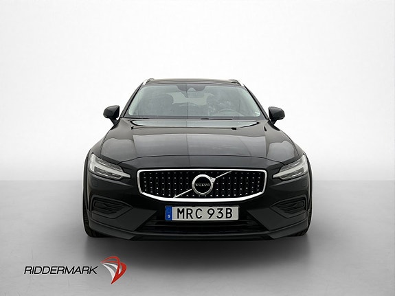 Volvo V60 Cross Country 2 of 30