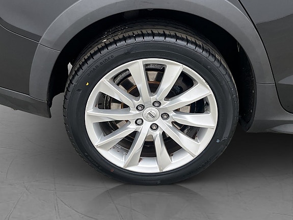 Volvo V60 Cross Country 29 of 30