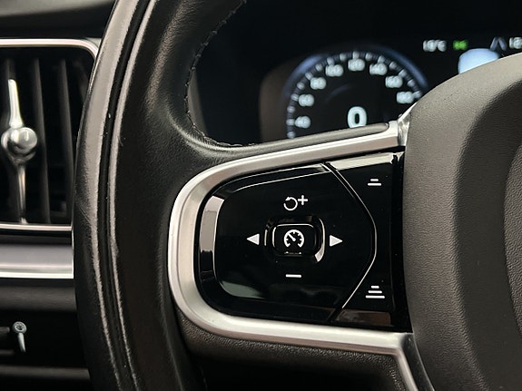 Volvo V60 Cross Country 17 of 30