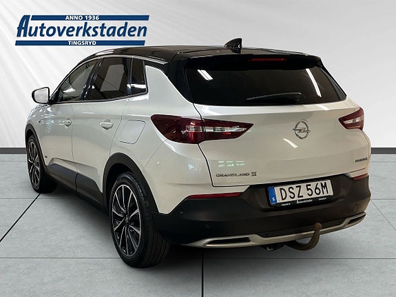 Opel Grandland X 2 of 8