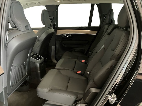 Volvo XC90 6 of 14