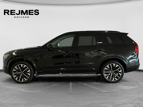Volvo XC90 3 of 14