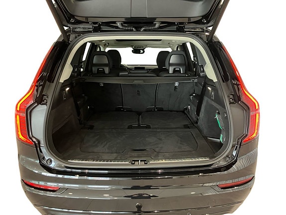 Volvo XC90 13 of 14