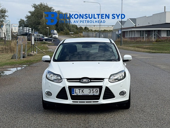 Ford Focus 2 of 19