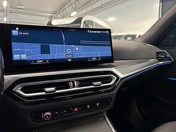 BMW 330e 23 of 27