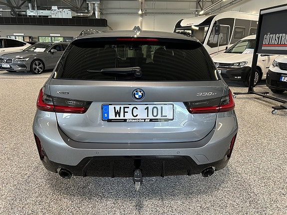 BMW 330e 3 of 27