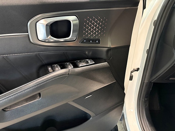 Kia Sorento 11 of 28