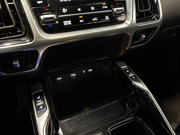 Kia Sorento 23 of 28