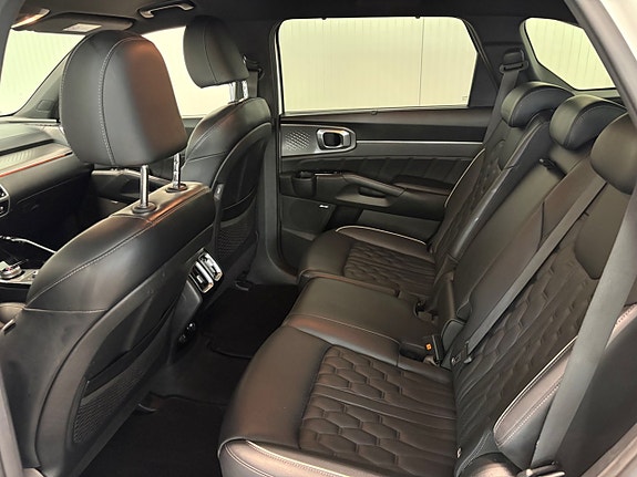 Kia Sorento 24 of 28