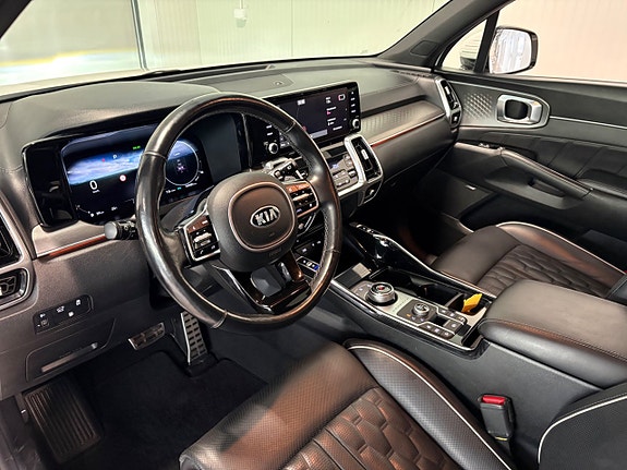 Kia Sorento 8 of 28