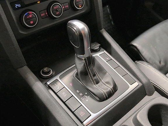 Volkswagen Amarok 14 of 16