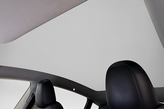 Tesla Model Y 19 of 22