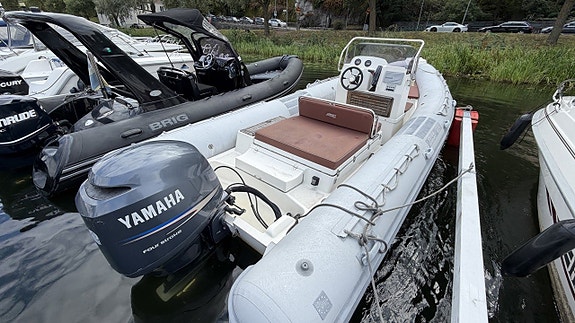 Joker 650 Coaster / Yamaha F150 - 06 3 of 9