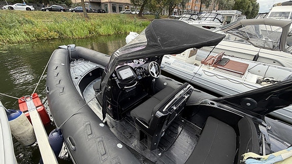 Brig 650 Eagle Evinrude E-tec 150 - 13 8 of 8