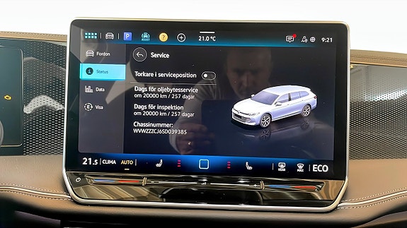 Volkswagen Passat 10 of 15