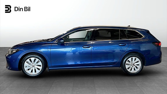 Volkswagen Passat 2 of 15
