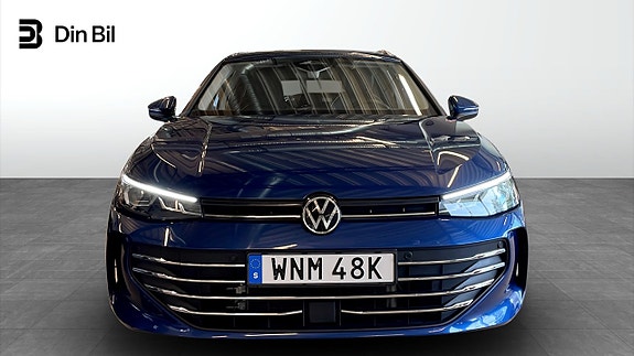 Volkswagen Passat 4 of 15