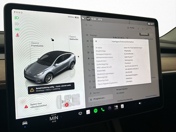 Tesla Model Y 21 of 30