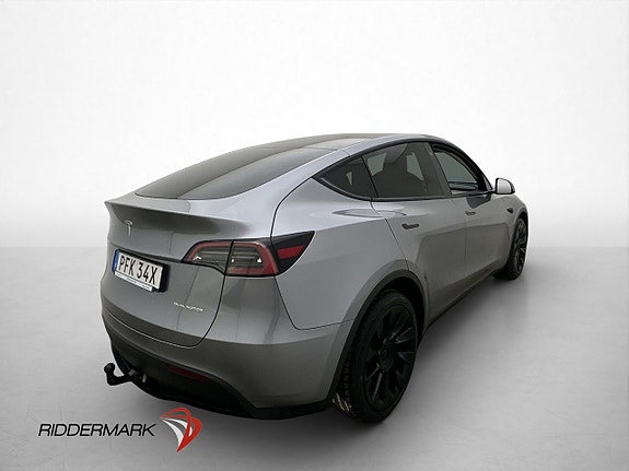 Tesla Model Y 9 of 30