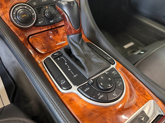 Mercedes-Benz SL500 12 of 26