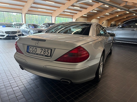 Mercedes-Benz SL500 6 of 26