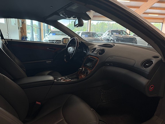 Mercedes-Benz SL500 19 of 26