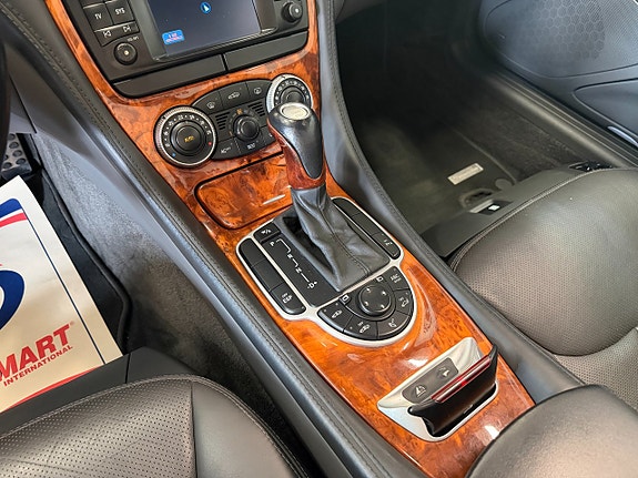 Mercedes-Benz SL500 11 of 26