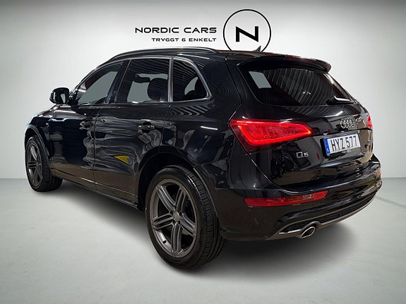 Audi Q5 2 of 20