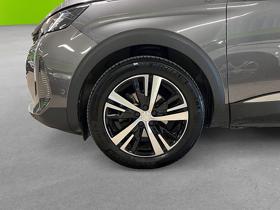 Peugeot 5008 8 of 26