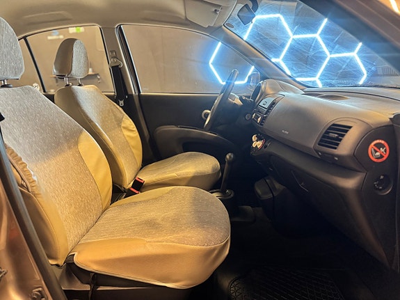 Nissan Micra 9 of 13
