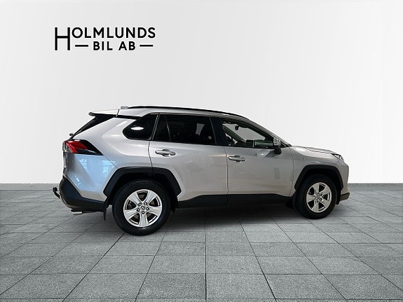 Toyota RAV4 17 of 27