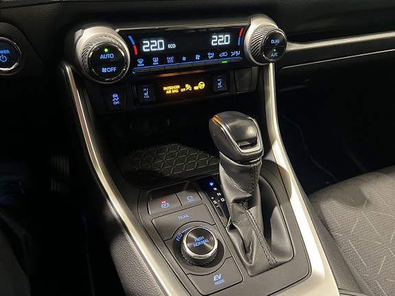 Toyota RAV4 24 of 27