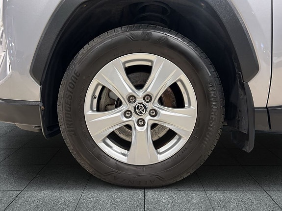 Toyota RAV4 16 of 27
