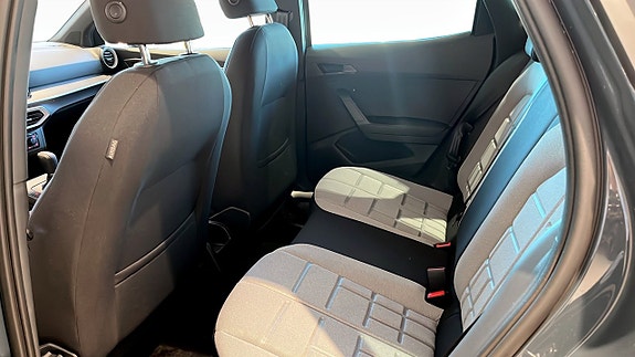 Seat Arona 11 of 12