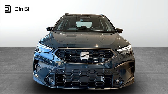 Seat Arona 4 of 12
