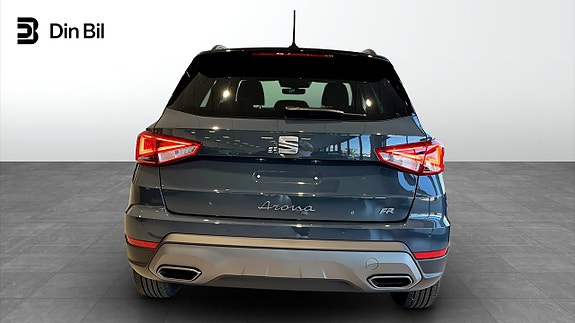 Seat Arona 5 of 12