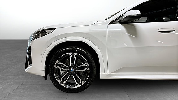 BMW iX2 9 of 9
