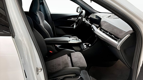 BMW iX2 3 of 9