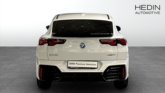 BMW iX2 7 of 9