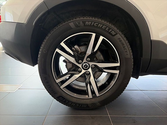 Volvo XC40 18 of 21