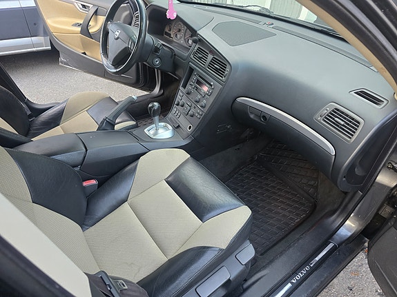 Volvo S60 6 of 11