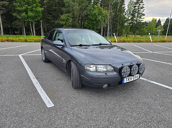 Volvo S60 4 of 11