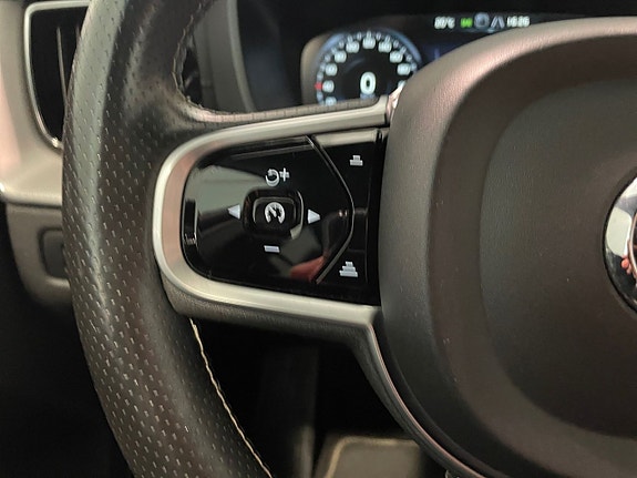 Volvo XC60 17 of 20